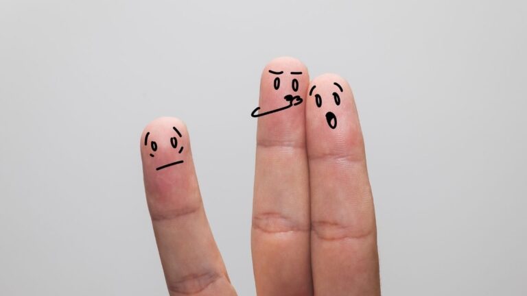 Visueel concept van het verspreiden van valse informatie