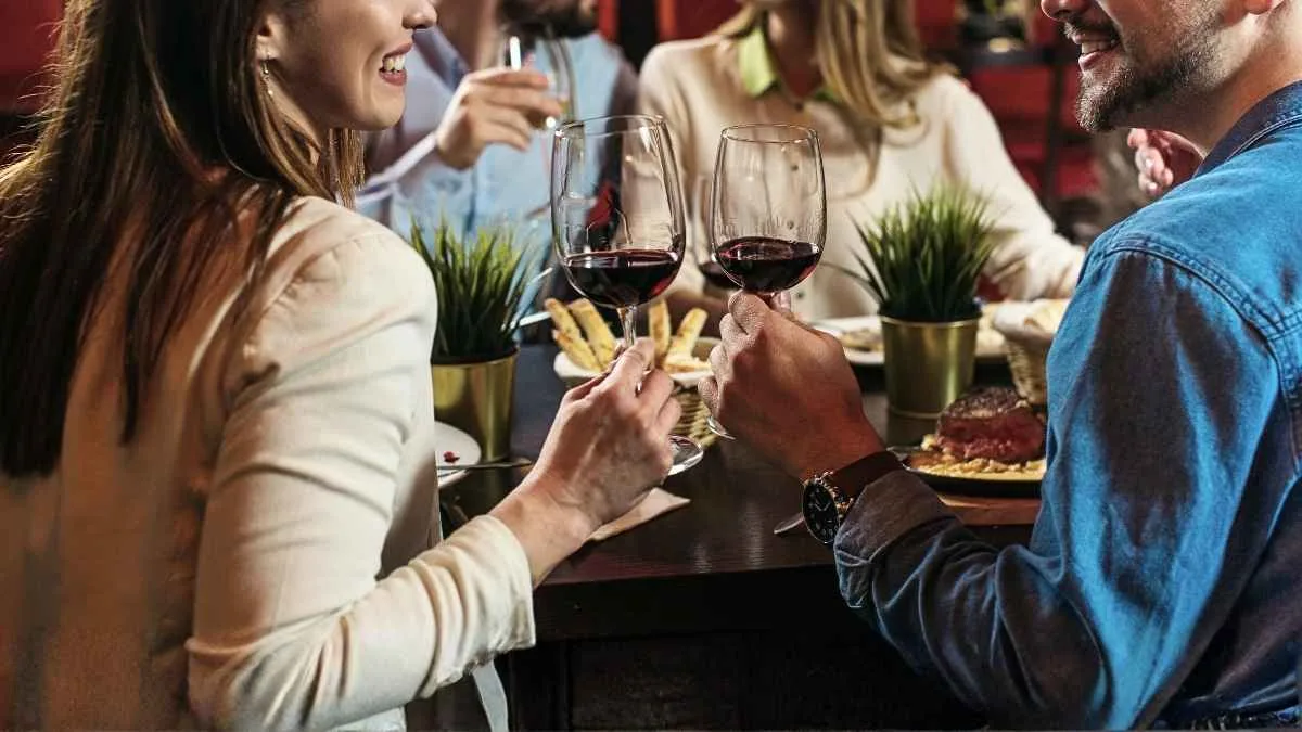 Wanneer je de andere geliefde van je partner ontmoet